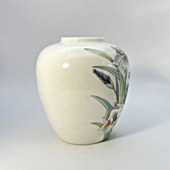 Otagiri Japan Iris Bouquet Vase White and Purple Iris Flowers 5" approx - Picture 3 of 8